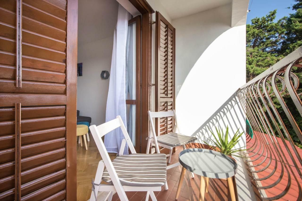 Apartman Sesna Bol Buitenkant foto