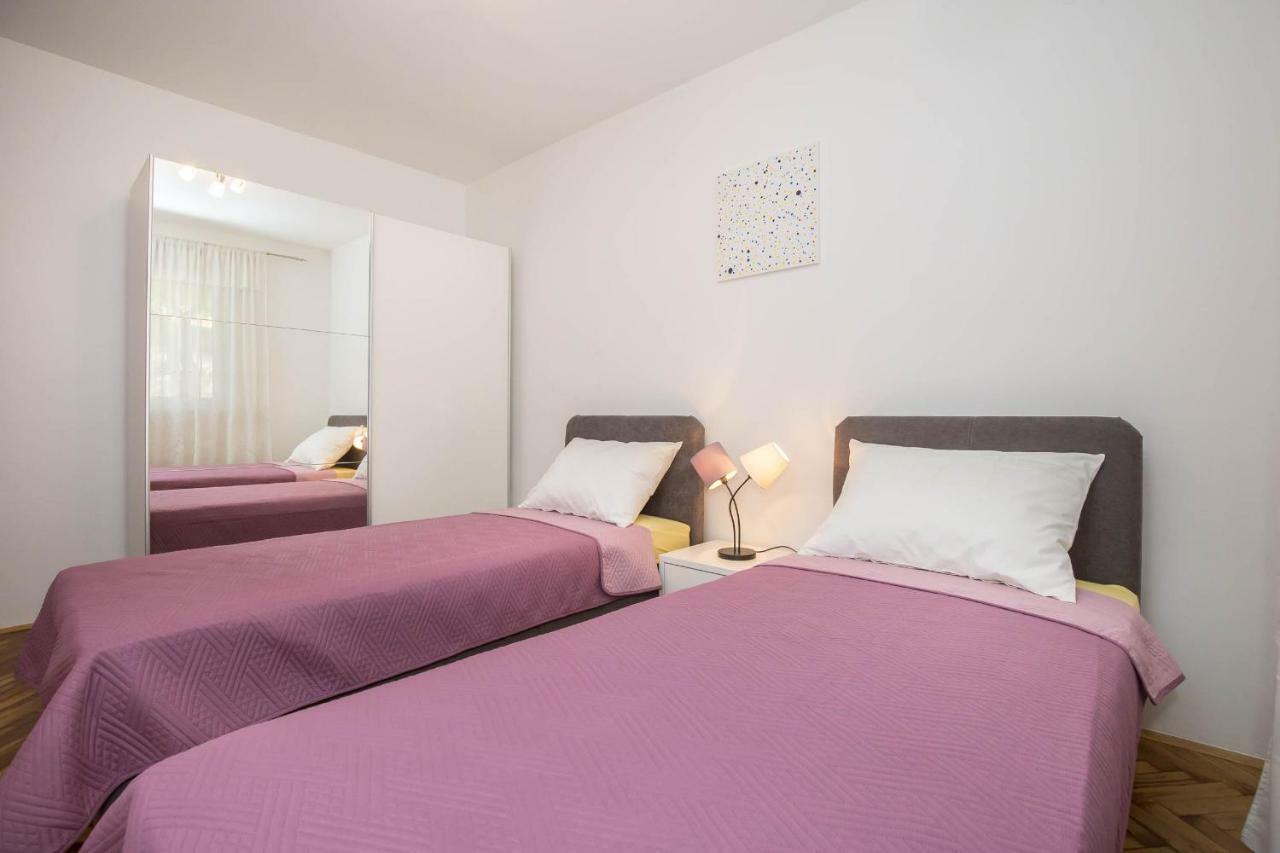 Apartman Sesna Bol Buitenkant foto