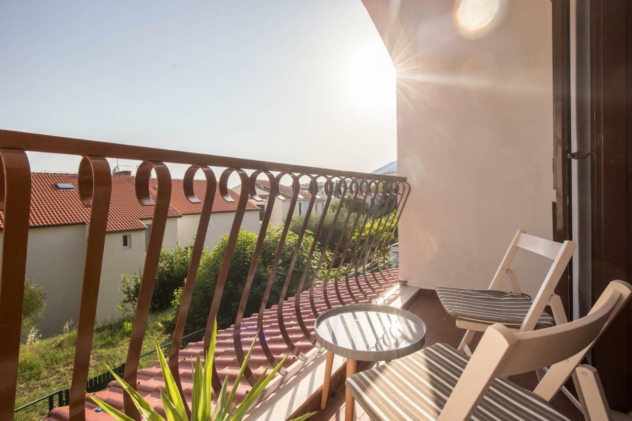 Apartman Sesna Bol Buitenkant foto